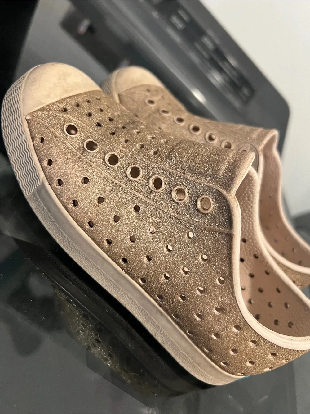 Native Girls Metallic Slip-On Casual Sneakers - Rose Gold